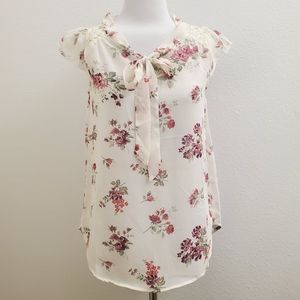 Live 4 Truth Floral Print Tie Front Top T26